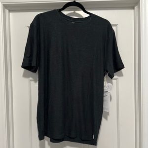 Vuori - Strato Tech - Charcoal - Large NWT